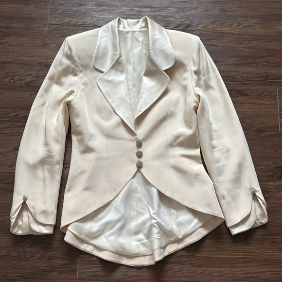 VINTAGE SILK STATEMENT BLAZER - Picture 6 of 16
